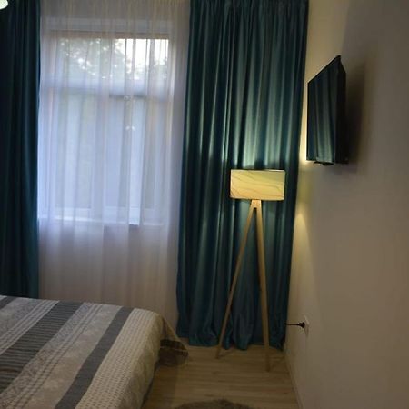 Sunrise Apartment Петрошань Екстер'єр фото